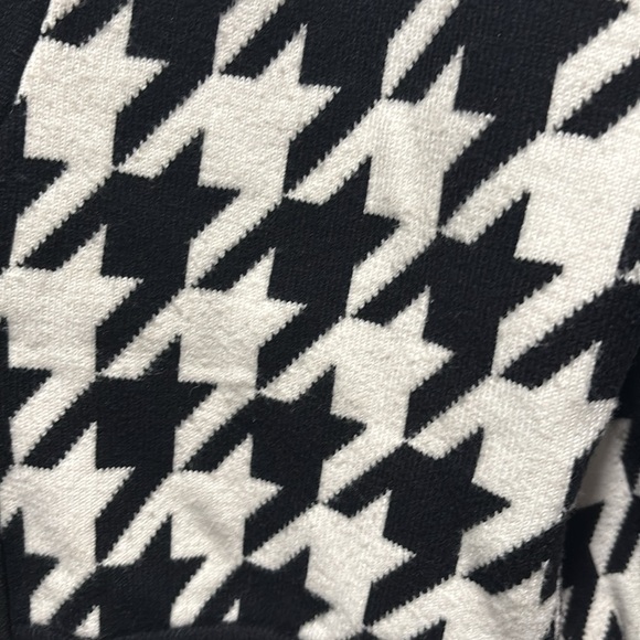 ‼️ALICE+OLIVIA sweater‼️ - Picture 6 of 9